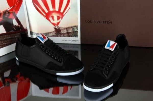 LV Fashion Casual Shoes Men--090